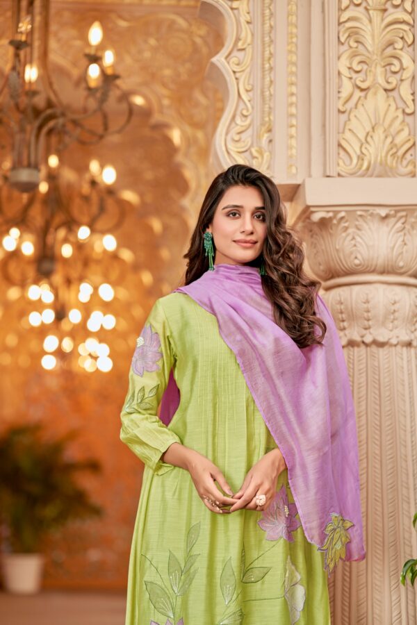 2075ffcc-cbed-4c67-a8f7-6e6fc64cdb86 Suntaara Women's Mul Chanderi 3-Piece Kurta Set – Green Lavender