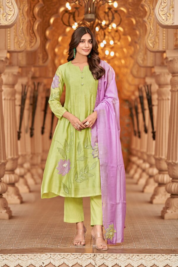 cc077e2c-d388-4d32-86d3-bcc6d96fb2ad Suntaara Women's Mul Chanderi 3-Piece Kurta Set – Green Lavender